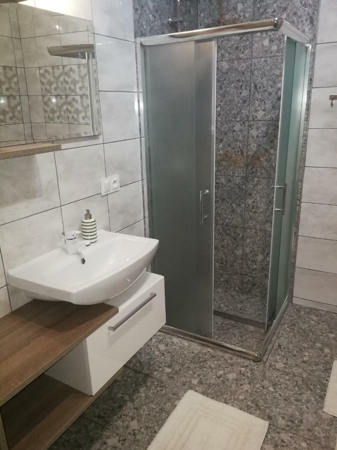 Pokoj Goscinny Royal Swieradow-Zdroj Ngoại thất bức ảnh